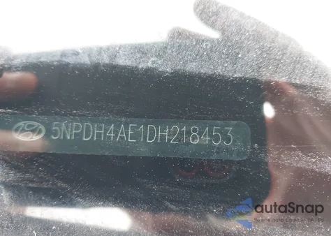 2013 Hyundai Elantra Gls/Limited z USA, uszkodzony, nr VIN 5NPDH4AE1DH218453